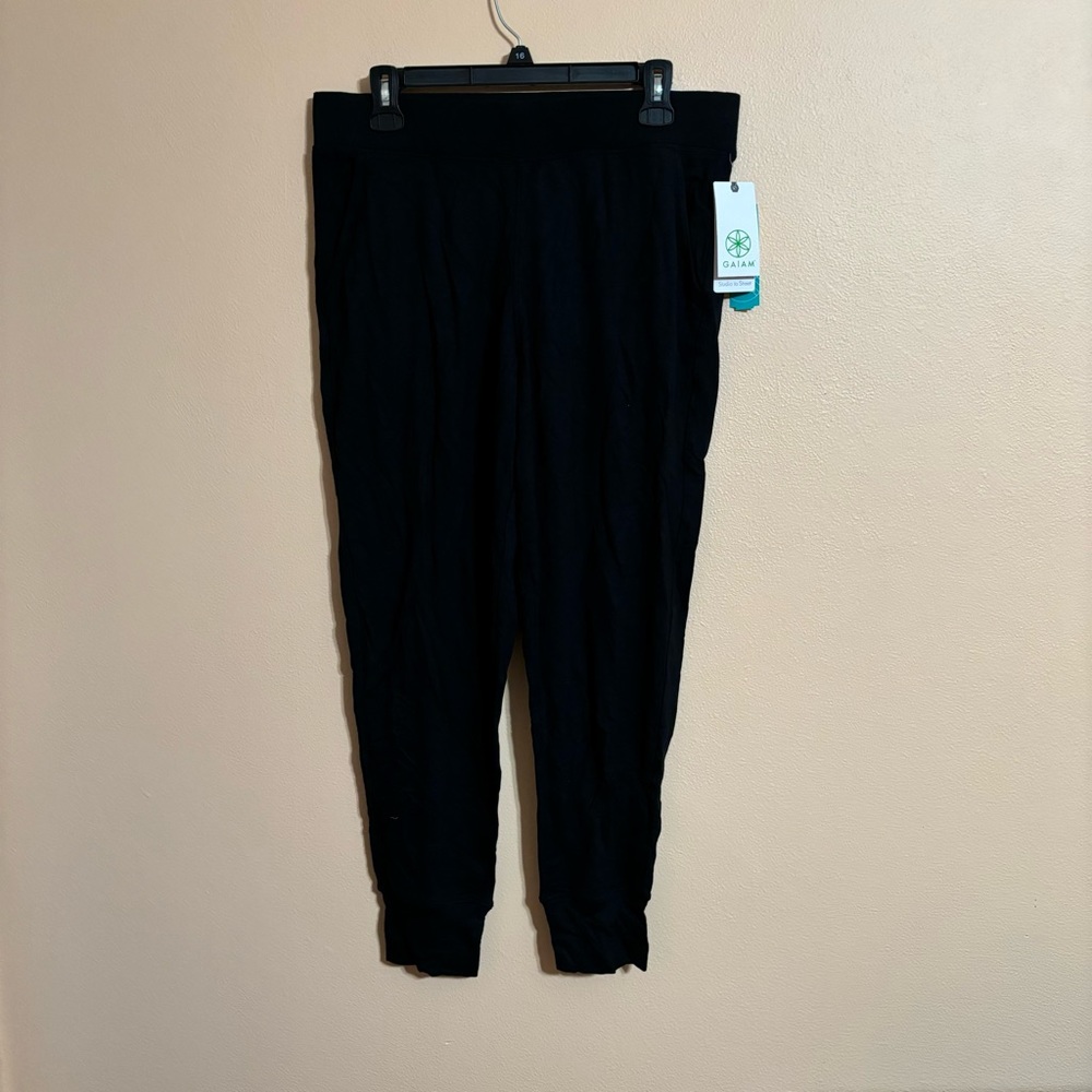 NWT GAIAM BLACK Jordyn Nirivana joggers SIZE LARGE